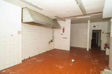 Commercial building-Checkpointimages-19-02-2026-00