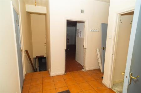 Commercial building-Checkpointimages-19-02-2026-00