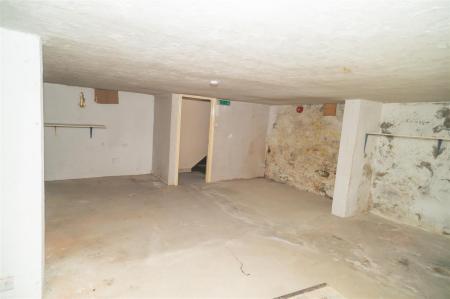 Commercial building-Checkpointimages-19-02-2026-00