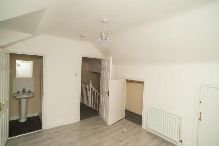 Commercial building-Checkpointimages-19-02-2026-00