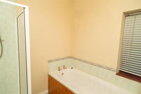 Commercial building-Checkpointimages-19-02-2026-00