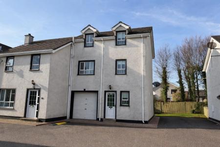 6 roe park court external.png