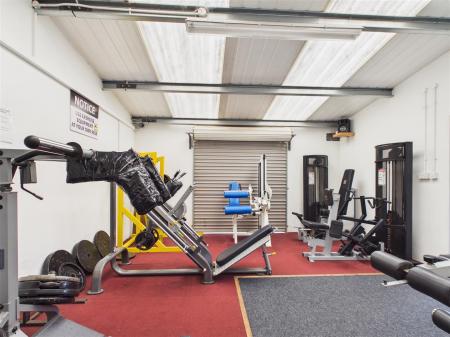 CAM03697G0-PR0042-STILL034.jpg