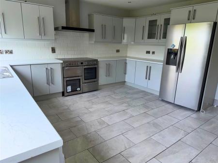 Kitchen/ Dining