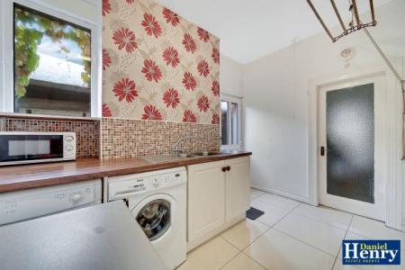 14 Limavady Road, L-Derry, BT47 6JD-39.jpg