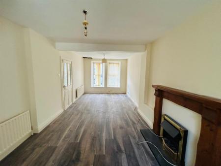 23 CUTHBERT STREET LOUNGE 2.jpg