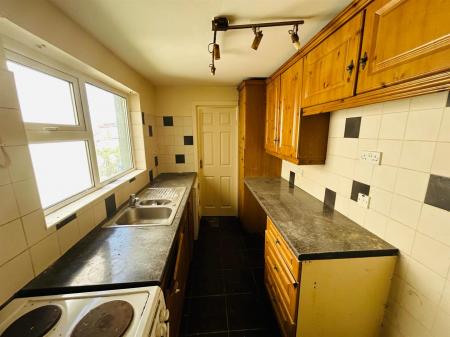 23 CUTHBERT STREET KITCHEN.jpg