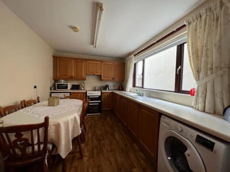 9 EGINTON TERRACE KITCHEN.jpg