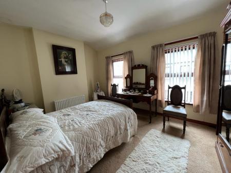 9 EGLINTON MAIN BEDROOM .jpg