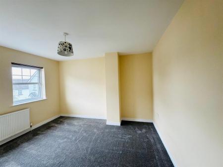 20 BROOK MANOR BED 2.jpg