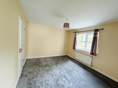 20 BROOK MANOR BEDROOM.jpg