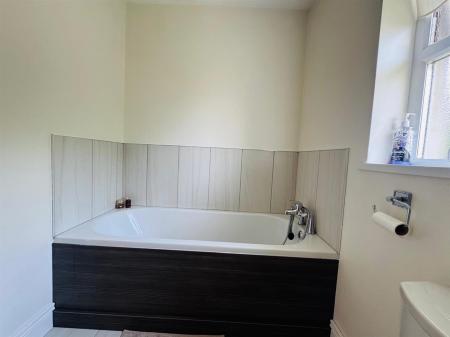 41 DUNNALONG BATH.jpg