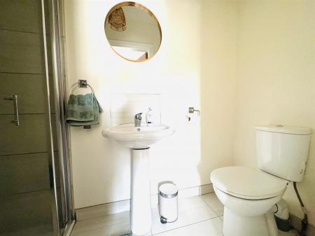 41 DUNNALONG ENSUITE.jpg