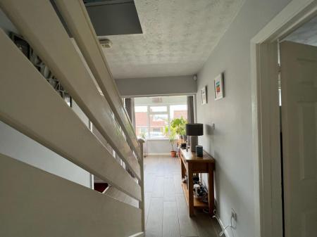 HALLWAY ( 3 ) 29 DELWOOD .jpg