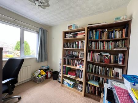 29 DELLWOOD OFFICE .jpg