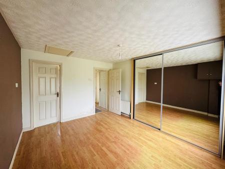 95 CROCKMORE BED 1.jpg