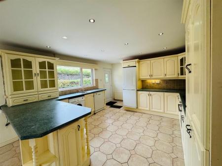 95 Crockmore Kitchen.jpg