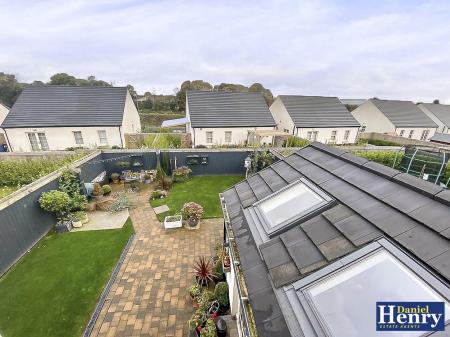 6 Oak Country Ave-2.jpg