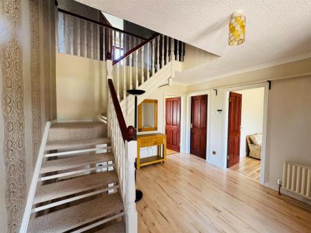 10 COOLAFINNY ROAD HALLWAY.jpg