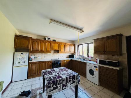 244 BERRYHILL ROAD KITCHEN.jpg