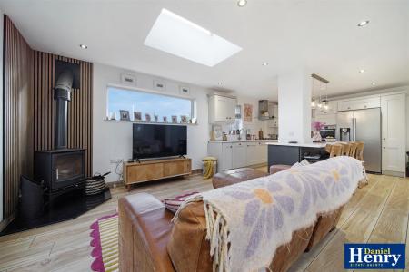 21 Brookmount Park, BT47 5AD-29.JPG