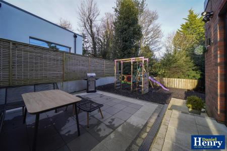 21 Brookmount Park, BT47 5AD-57.JPG