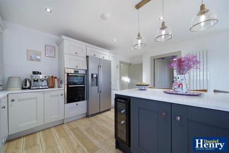 21 Brookmount Park, BT47 5AD-26.JPG