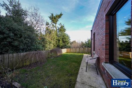 21 Brookmount Park, BT47 5AD-60.JPG