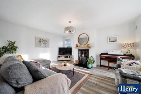 21 Brookmount Park, BT47 5AD-15.JPG