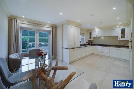 199 Brleyfields, Culmore Road, Derry-35.JPG