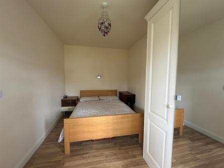 2 MALONE PARK ANNEX BEDROOM.jpg