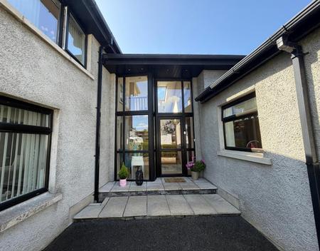 FIN.jpg