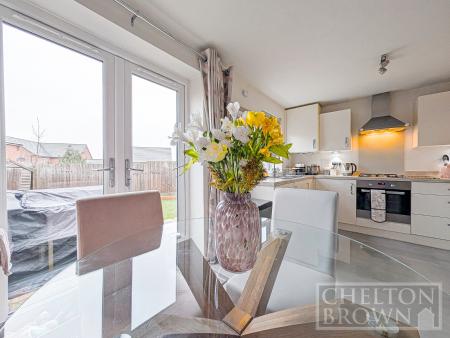 Kitchen & Diner