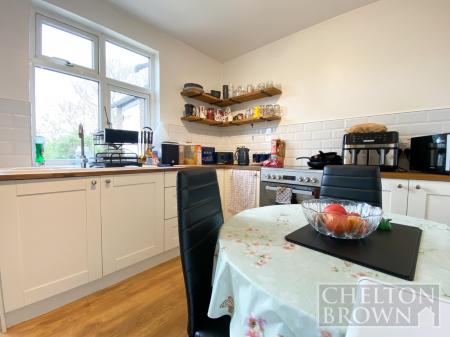 Kitchen/Dining