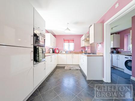 Kitchen & Diner
