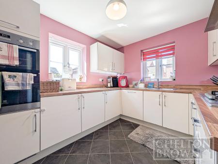 Kitchen & Diner
