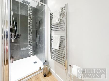 Bed 1 Ensuite