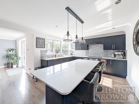 Kitchen & Diner