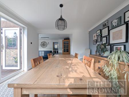 Kitchen & Diner