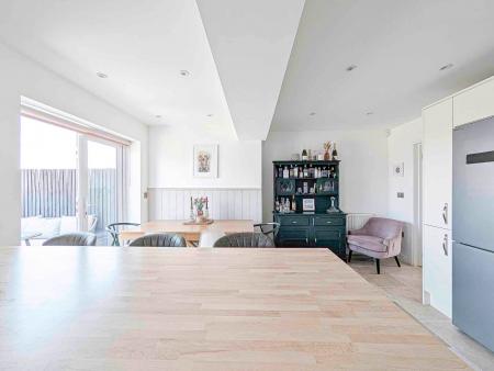 Kitchen & Diner