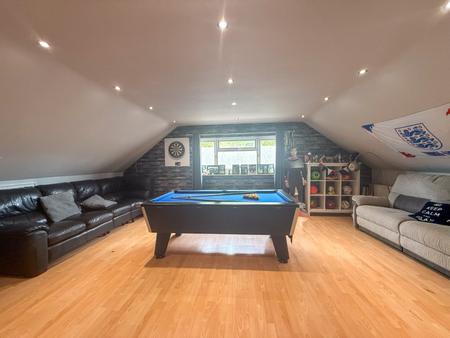 Games Room/Bed 5