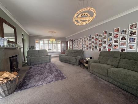 Living Room2