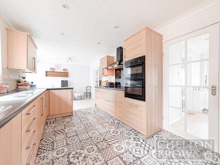 Kitchen/Dining