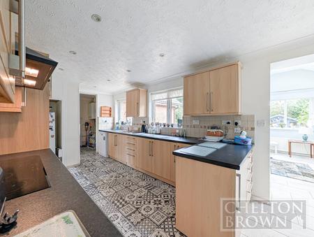 Kitchen/Dining