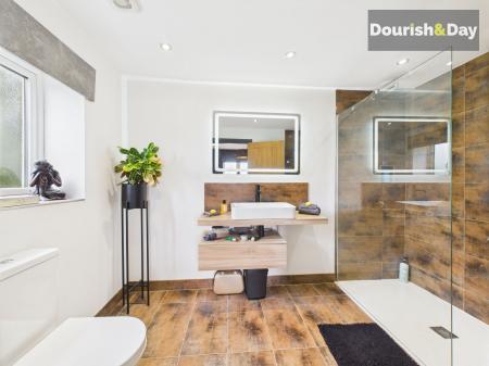 Bedroom 1 En-Suite