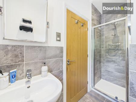 Ensuite Shower Room