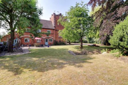 Front Elevation & Garden