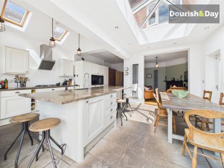 Kitchen / Living Diner