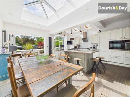 Kitchen / Living Diner