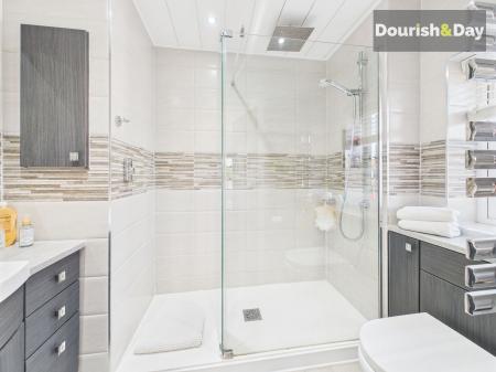 Ensuite Shower Room